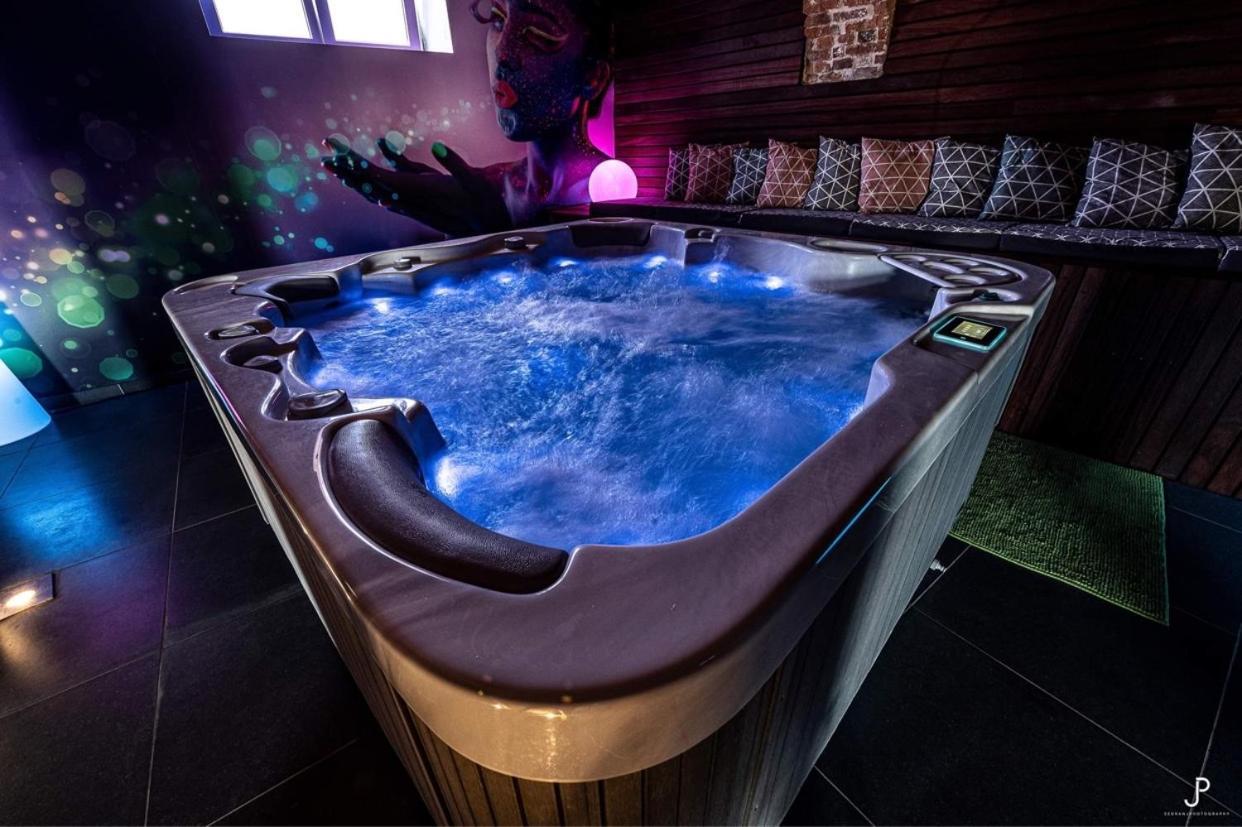 Bed and Breakfast La Belle Etable Динан Экстерьер фото